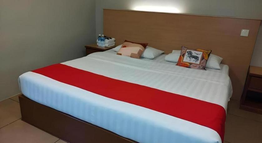 River Park Hotel Sibu Exterior foto