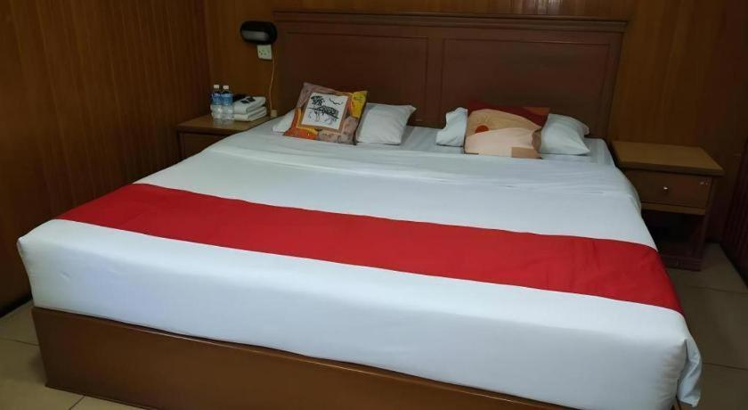 River Park Hotel Sibu Exterior foto
